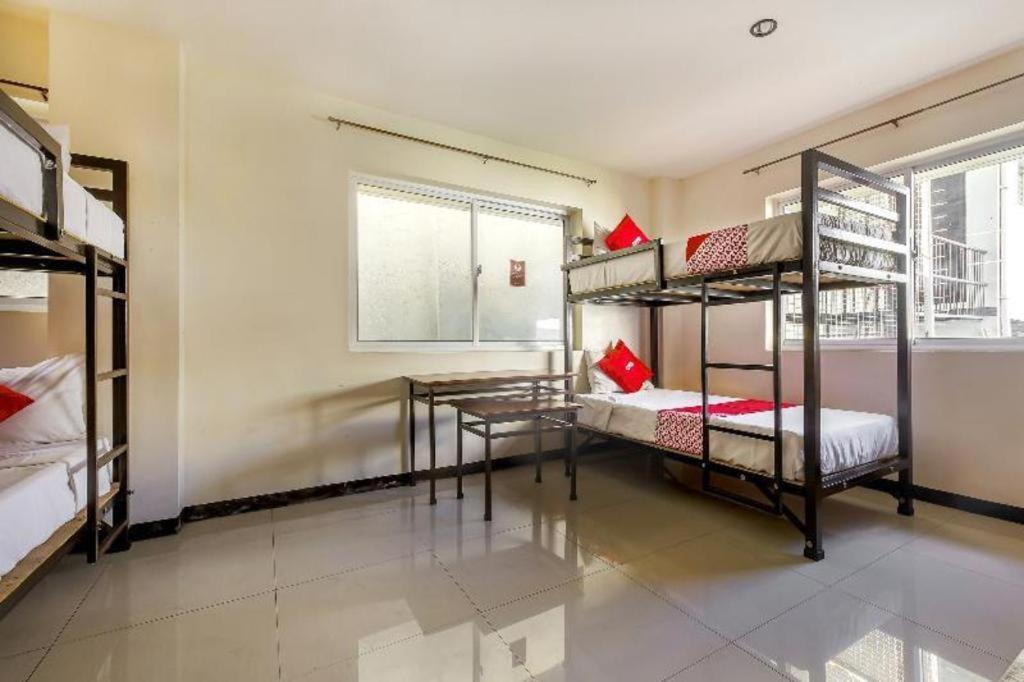Oyo 842 City Smiles Apartelle San Juan  Exteriér fotografie